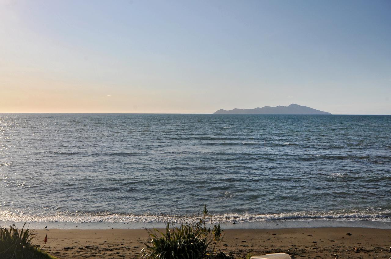 Kapiti Waves Bed & Breakfast Pukerua Bay Luaran gambar